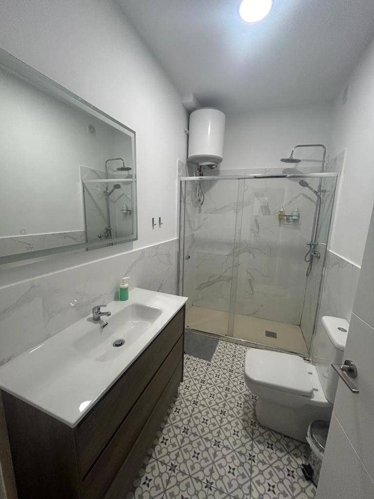 בנידורם Apartamentos Pino מראה חיצוני תמונה