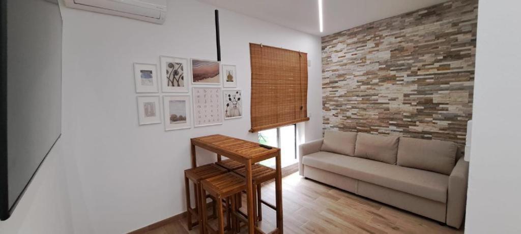 בנידורם Apartamentos Pino חדר תמונה